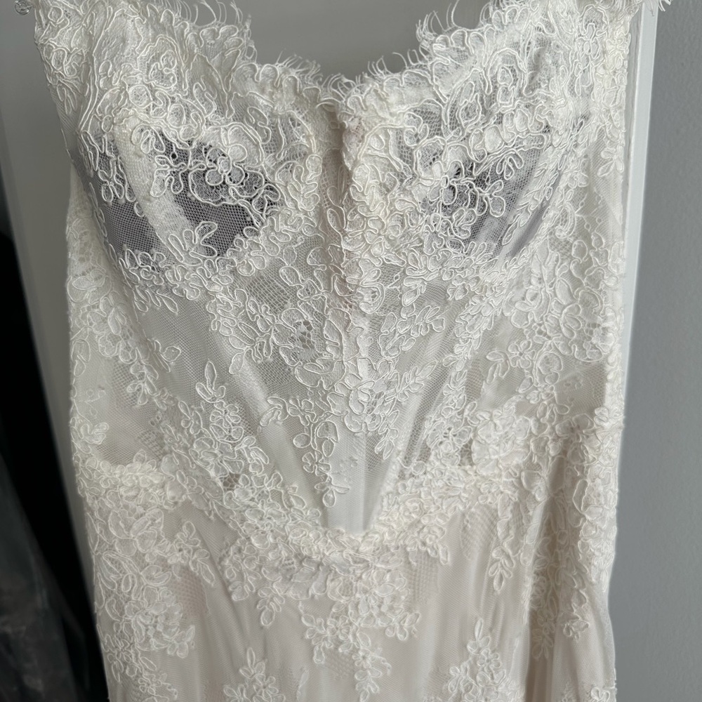 Pnina Tornai White Lace Wedding Dress - Picture 2 of 9